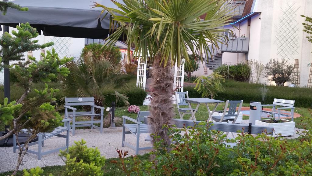 Hotel Le Chantereigne Les Noes-pres-Troyes Exterior photo